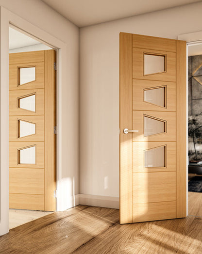 Seville Fully Finished Oak Glazed 4L Slanted